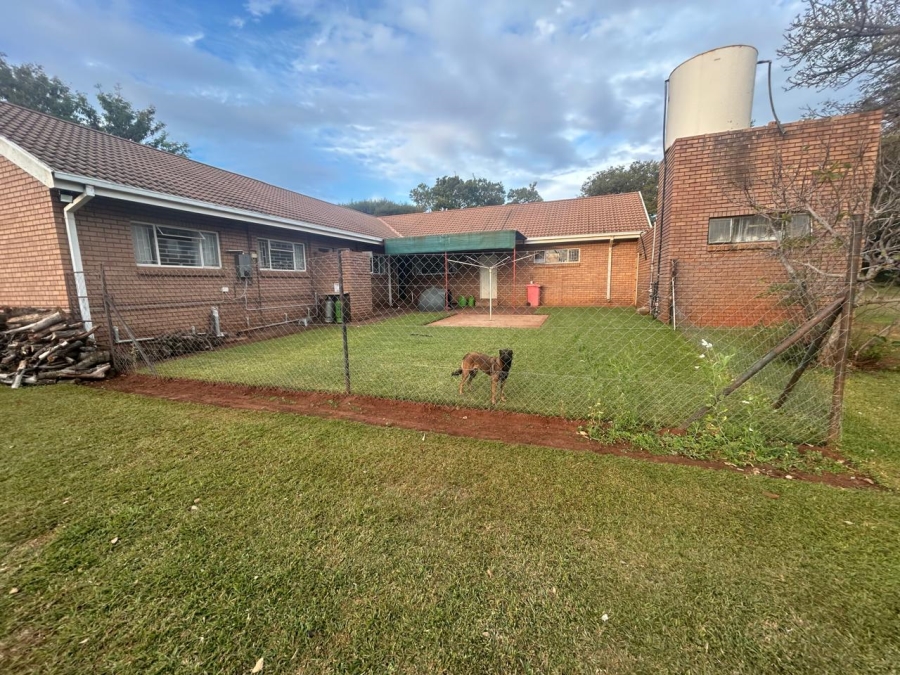 4 Bedroom Property for Sale in Hartbeesfontein AH North West